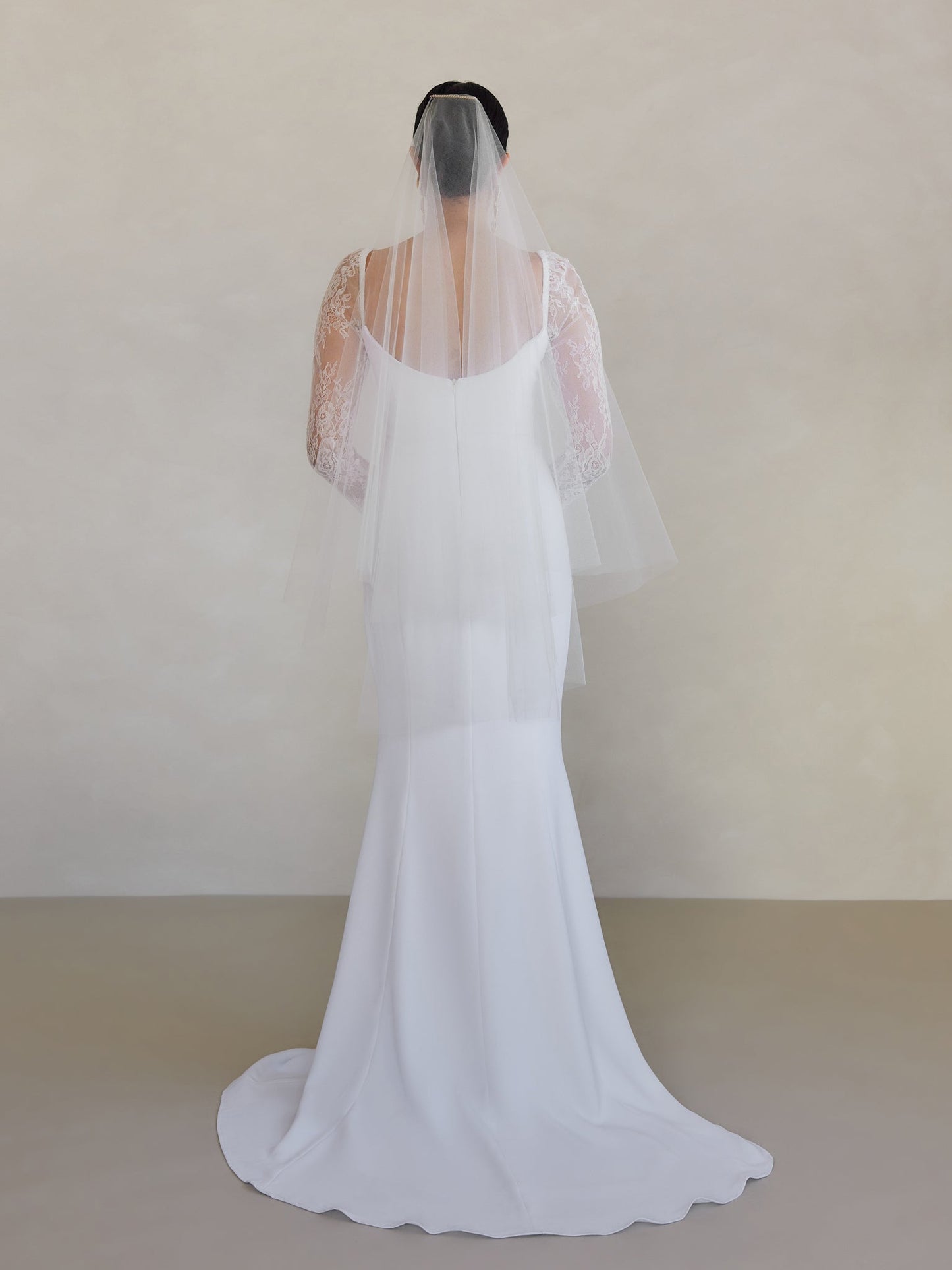 Liberty Veil - Fingertip Length