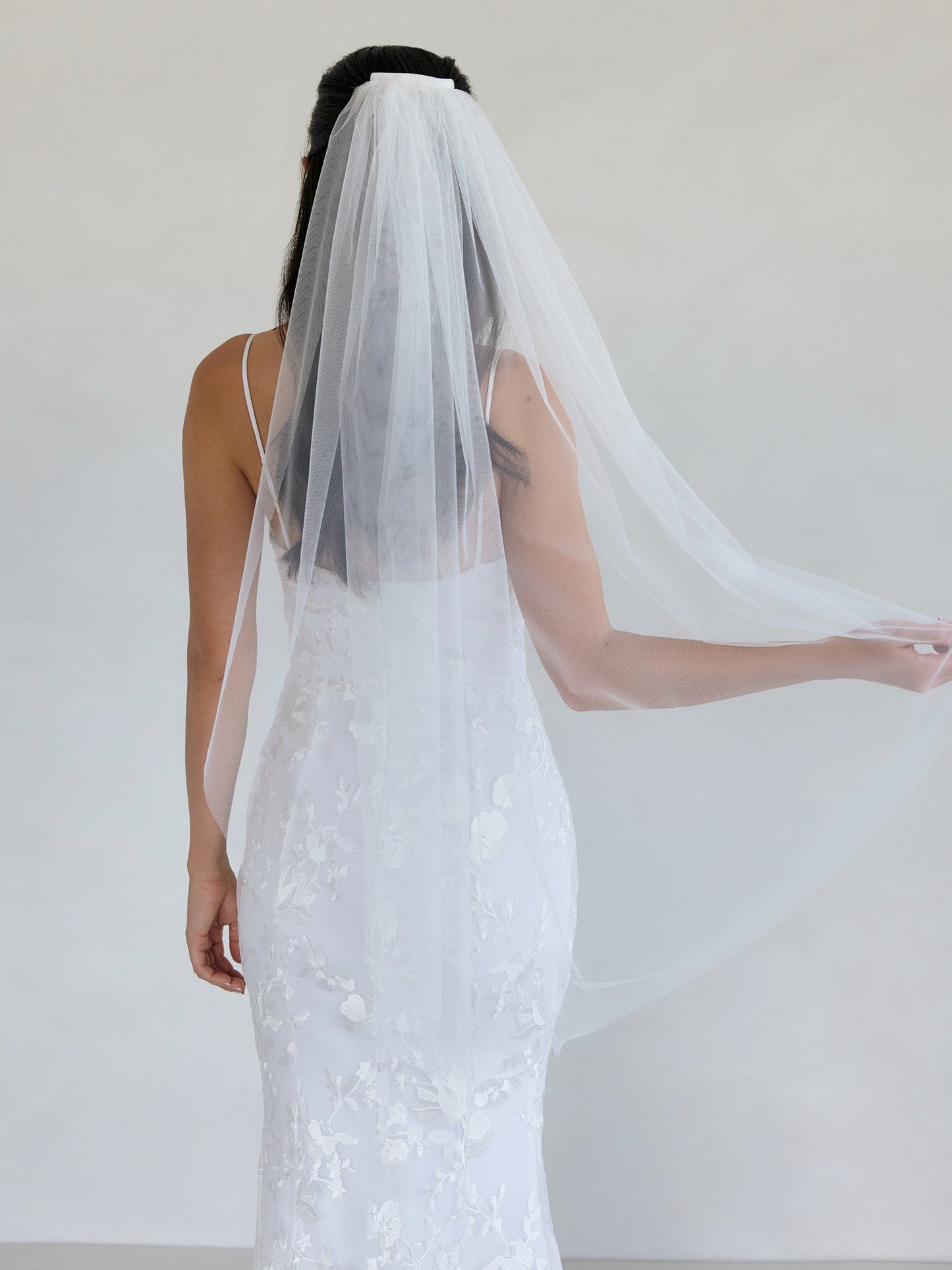 Hudson Veil - Fingertip Length